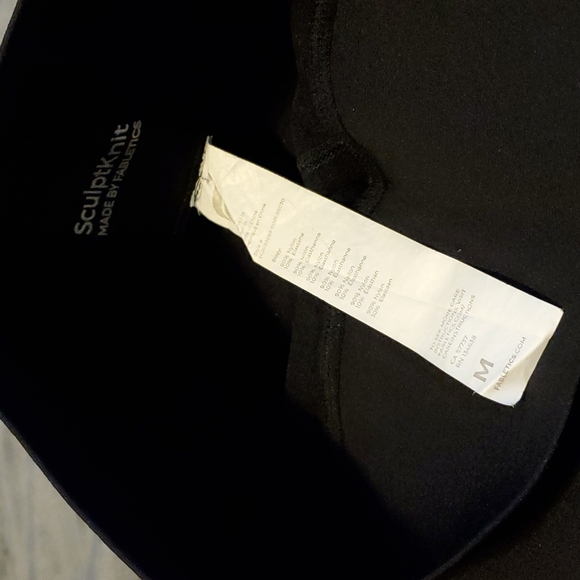 Fabletics leggings - Picture 2 of 3